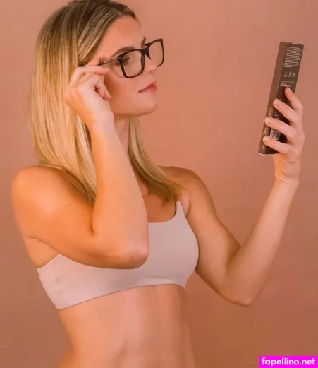 Thasa Leal OnlyFans Thumbnail #7V1rfTxjNM