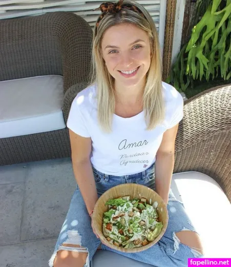 Thasa Leal OnlyFans Thumbnail #lkP5KvWEi4