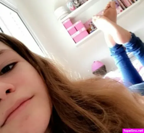 Thata Big Soles OnlyFans Thumbnail #z1RttRMKyU