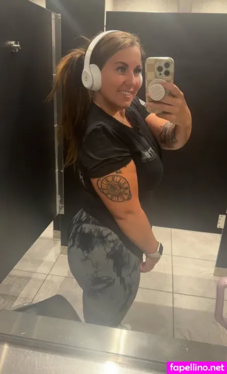 Thatbrunettecrystal OnlyFans Thumbnail #Kl1H5VpHOX