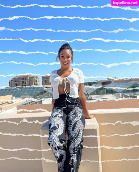 Thatonegirlmikeyvlogs OnlyFans Thumbnail #1lwBPq2XDM