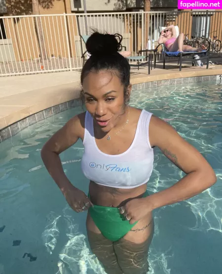 Thatonegirlmikeyvlogs OnlyFans Thumbnail #42J9bkulWN