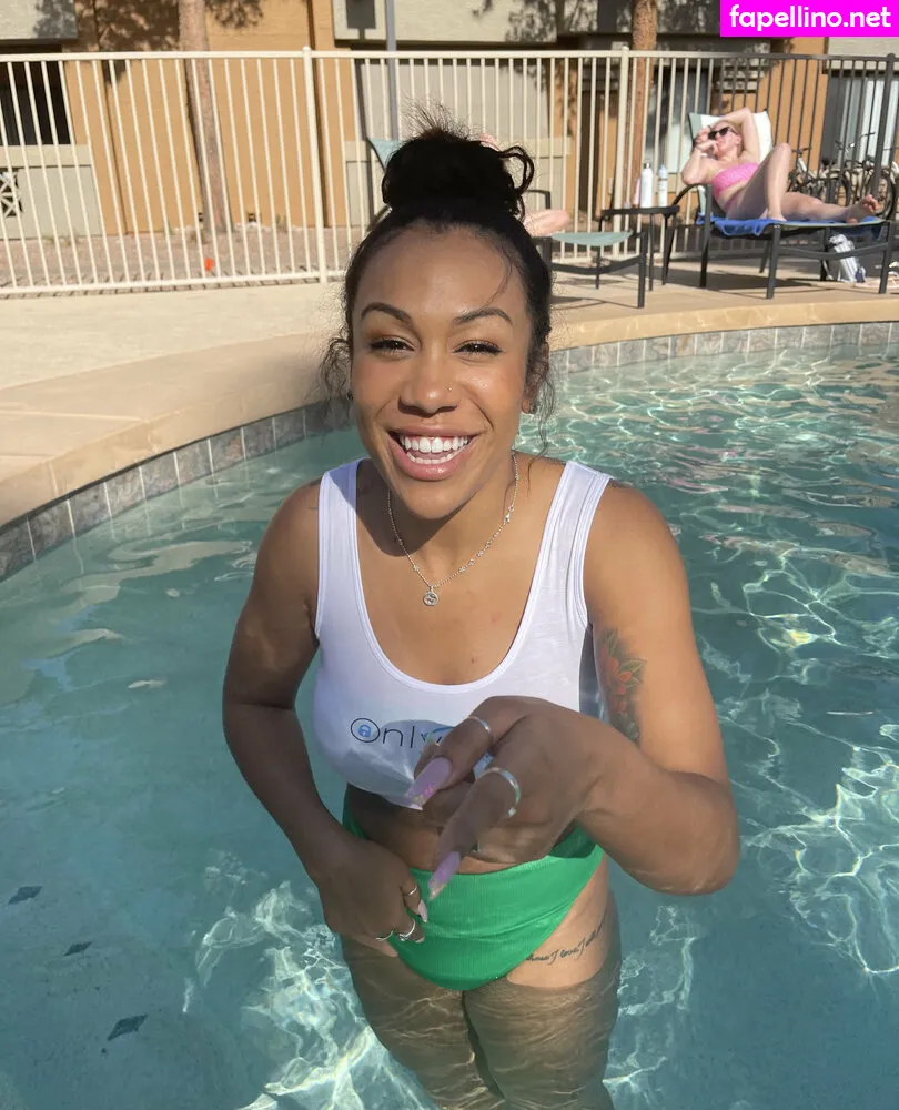 thatgirlgiselle_, thatonegirlmikeyvlogs Nude Leaked OnlyFans Photo #4UB7zEWZvQ