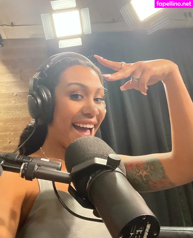 thatgirlgiselle_, thatonegirlmikeyvlogs Nude Leaked OnlyFans Photo #E5SDYXFS3b