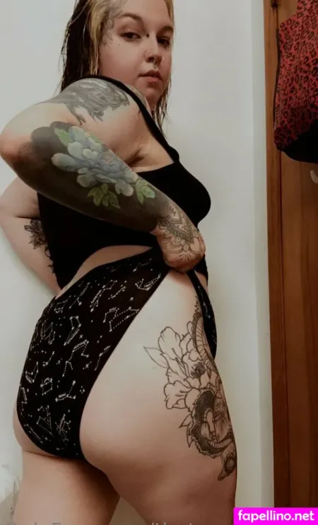 Thatonewitch98 Main Profile Photo