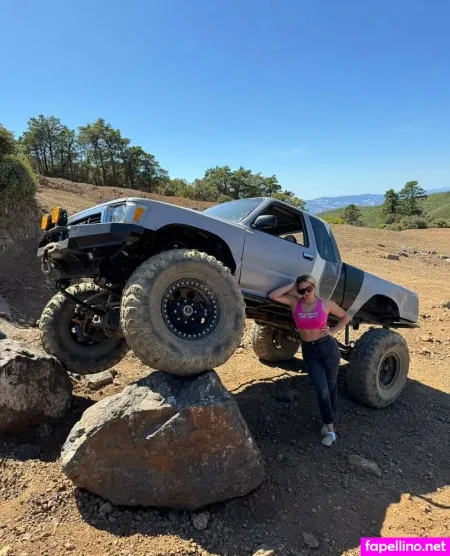 Thatshitboxgirl Main Profile Photo