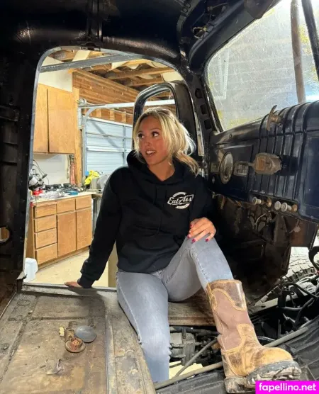 Thatshitboxgirl OnlyFans Thumbnail #mohIq2rJMh