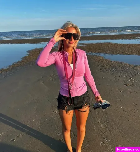 Thatyoungblondevip OnlyFans Thumbnail #9r52CQjYpa