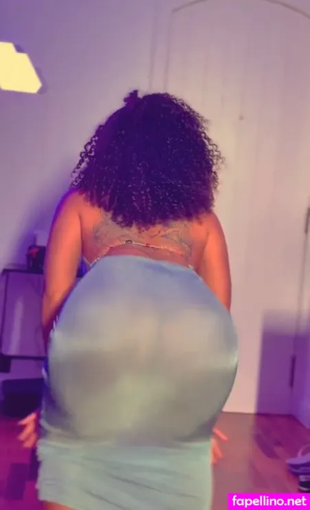 Thawanymicaelly OnlyFans Thumbnail #OyvDXWkxd1