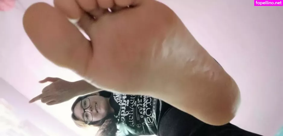 Thawniefeet OnlyFans Thumbnail #CZ4lumVVAO