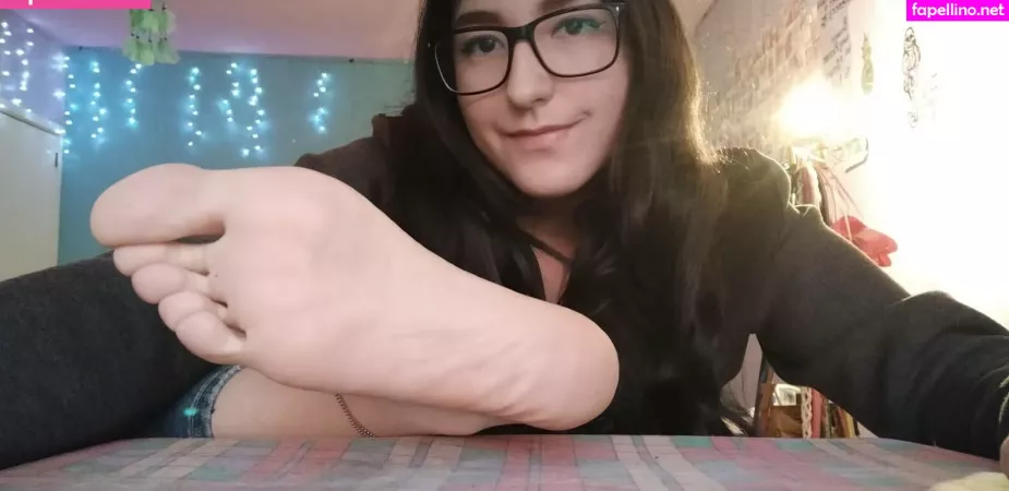 Thawniefeet OnlyFans Thumbnail #t4Rahw9zpk