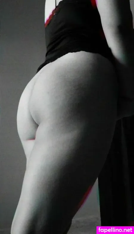 Thayna Acordaela Main Profile Photo