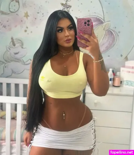 Thayna Pereira Main Profile Photo