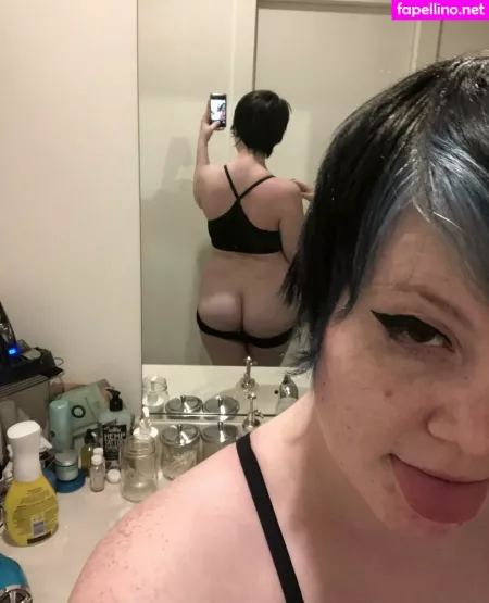 The Bunny Bee 1 OnlyFans Thumbnail #EVXfGAOCm2