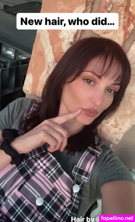 The Carlotta Champagne 1 OnlyFans Thumbnail #2piVuqAs9C