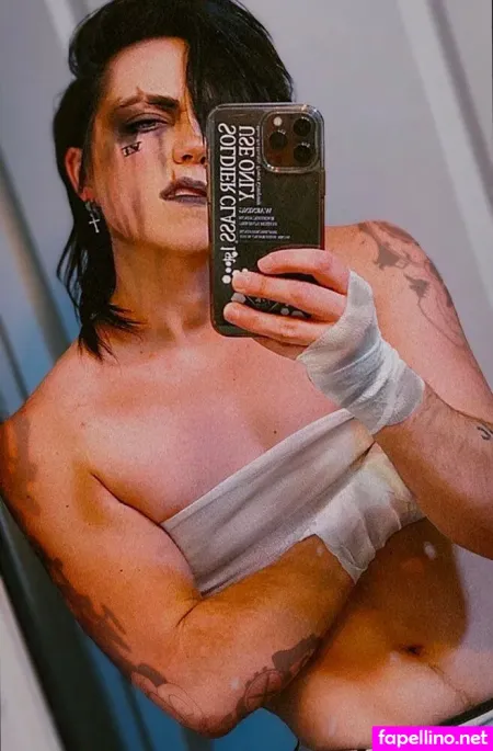 The Elfin Artist OnlyFans Thumbnail #xyJqBJweiQ