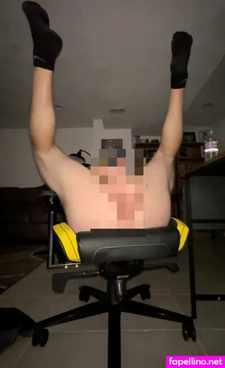 The Fkn Dude OnlyFans Thumbnail #EeBX0OAfSF
