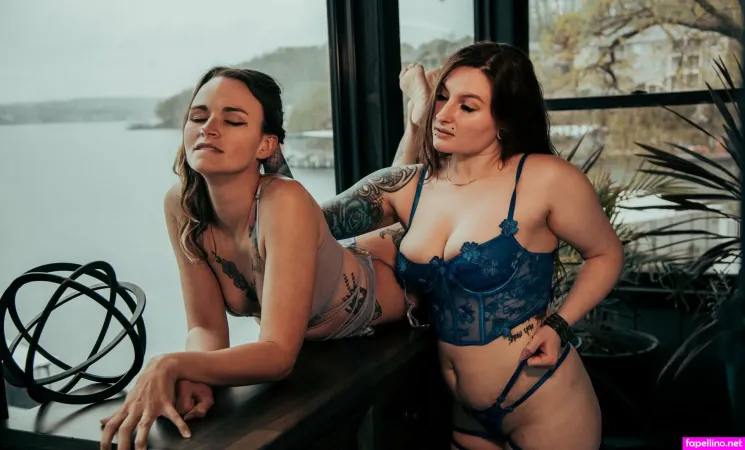 The Honey Hives OnlyFans Thumbnail #vXSiF9CaPI