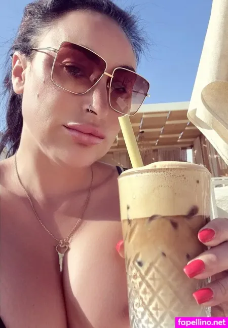 The Modern Wife OnlyFans Thumbnail #zTOxGsCxhH