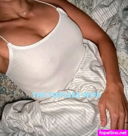 The Topless Wife OnlyFans Thumbnail #ro5Iflscy2