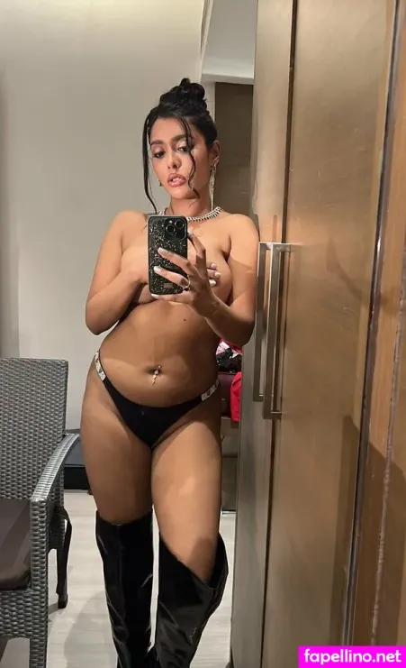 Thea D Suuza OnlyFans Thumbnail #KkxZxa4Gcc