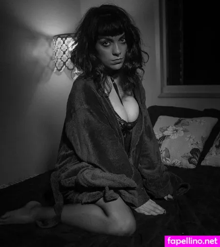 Thea Nnie OnlyFans Thumbnail #bvnbWcZ5ZN