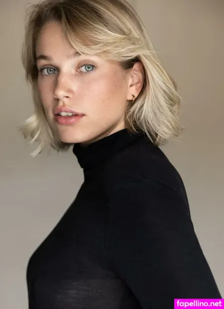 Thea Sofie OnlyFans Thumbnail #AJsft3SS1y