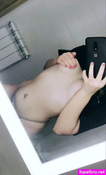Theakaleina OnlyFans Thumbnail #b7RzJPTg0Z