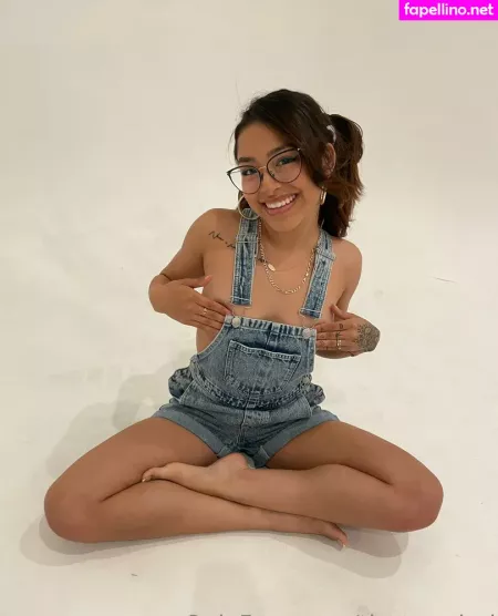 Theangelari OnlyFans Thumbnail #ZVtSVIw6cy