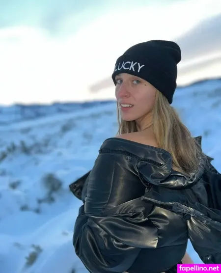 Theangelyoungs Main Profile Photo