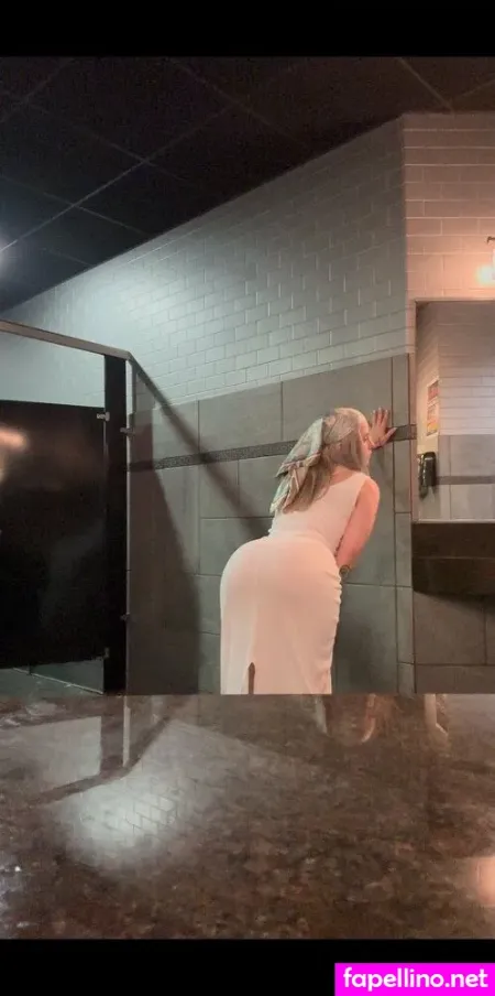 Thearayarose OnlyFans Thumbnail #FqnmWIm0hA