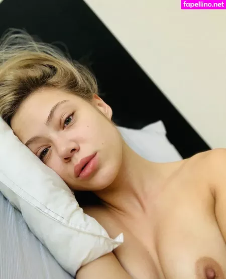 Theaverycristy OnlyFans Thumbnail #kK8TF2vxoD