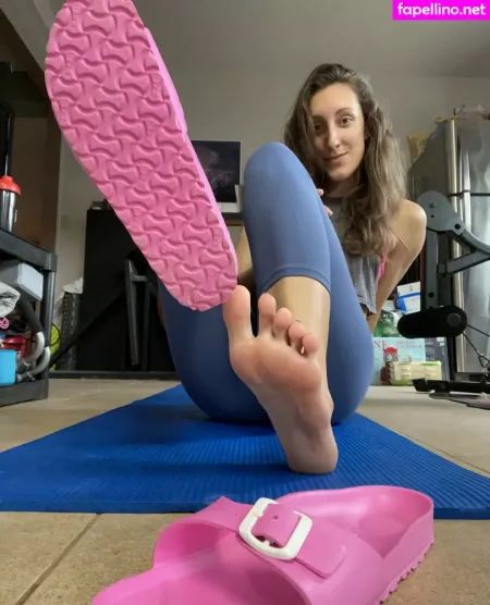 Thebarefootcutie OnlyFans Thumbnail #BbGZyuOFzP