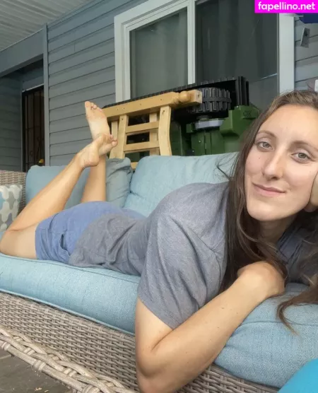 Thebarefootcutie OnlyFans Thumbnail #zfkX7O6NW8