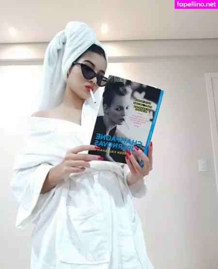 Thebeautyofsmoking OnlyFans Thumbnail #3vfzX2sawv