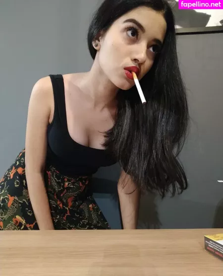 Thebeautyofsmoking OnlyFans Thumbnail #4mF8WJ6InC