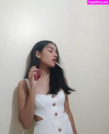 Thebeautyofsmoking OnlyFans Thumbnail #8CRCV4vlCg