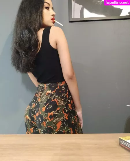 Thebeautyofsmoking OnlyFans Thumbnail #Mjz8GzLzhE