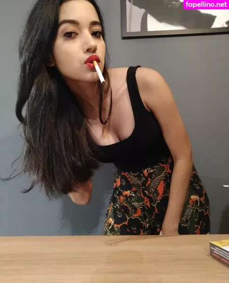 Thebeautyofsmoking OnlyFans Thumbnail #PeQixLYAva