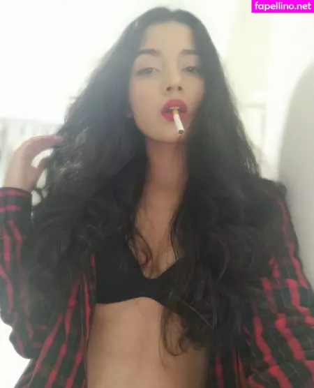 Thebeautyofsmoking OnlyFans Thumbnail #ZCKhfg3iRW