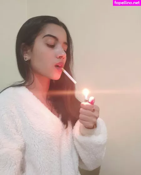 Thebeautyofsmoking OnlyFans Thumbnail #fJltGvkhnH