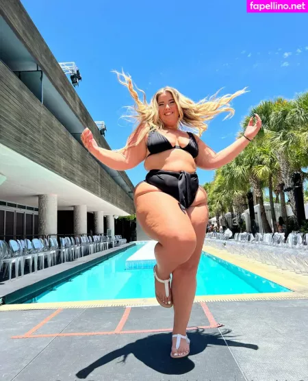 Thebigbootybarbie2 OnlyFans Thumbnail #uMvaSB3y44