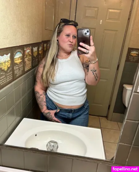Theblondebabee OnlyFans Thumbnail #9Wk8PJn8iM