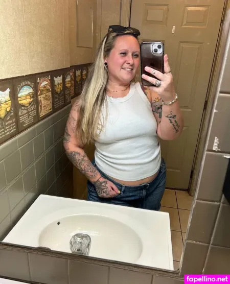Theblondebabee OnlyFans Thumbnail #s12C8mU2zJ