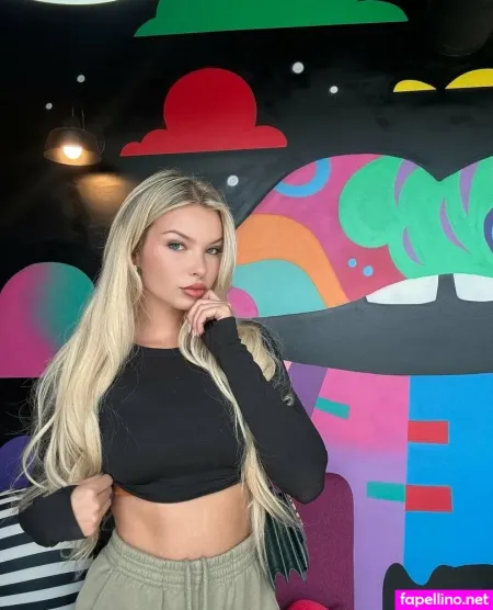 Theblondebarbiexo555 OnlyFans Thumbnail #iNWaLcGXSI