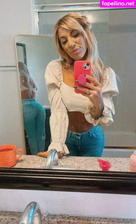 Theblondeslife OnlyFans Thumbnail #cU4mO6Y8RK