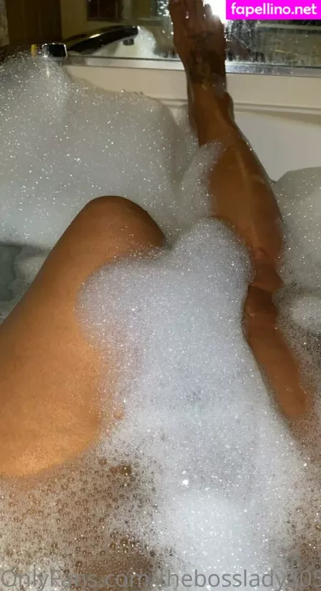 Thebosslady305videos OnlyFans Thumbnail #2F6lYa2YS3