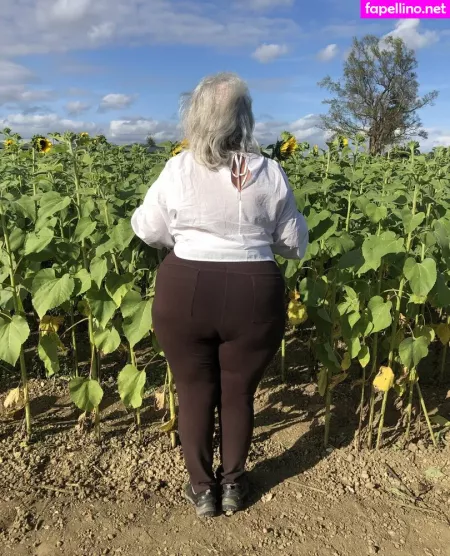 Thebumbumbaroness OnlyFans Thumbnail #XvyKBkKvsF