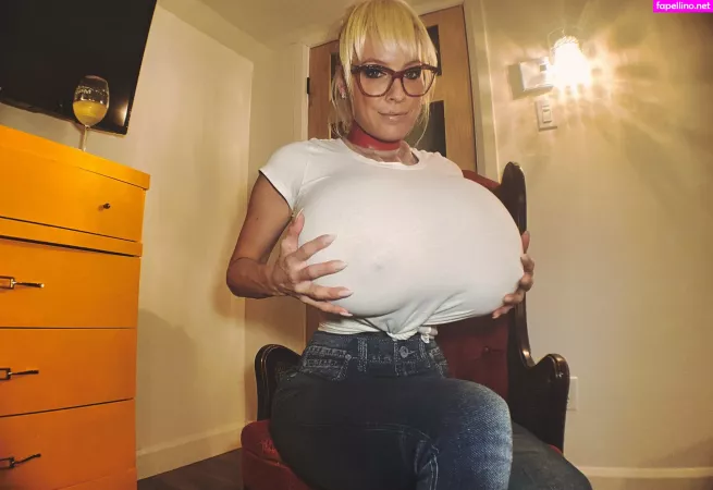 Thebustysasha OnlyFans Thumbnail #g9vvRuBRm0