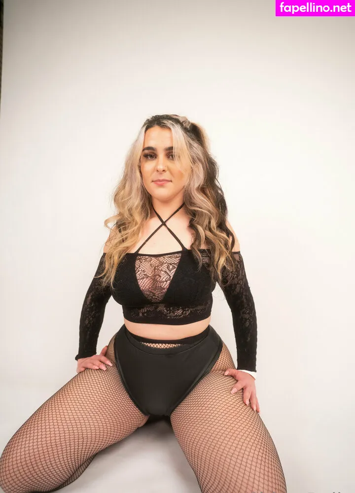 _chloebelle, thechloebelle Nude Leaked OnlyFans Photo #c18tLTrJrX